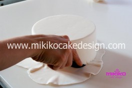 Tutorial passo passo torta decorata in pasta di zucchero per San Valentino-03 - 1024