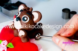 Tutorial passo passo torta decorata in pasta di zucchero per San Valentino-58 - 1024
